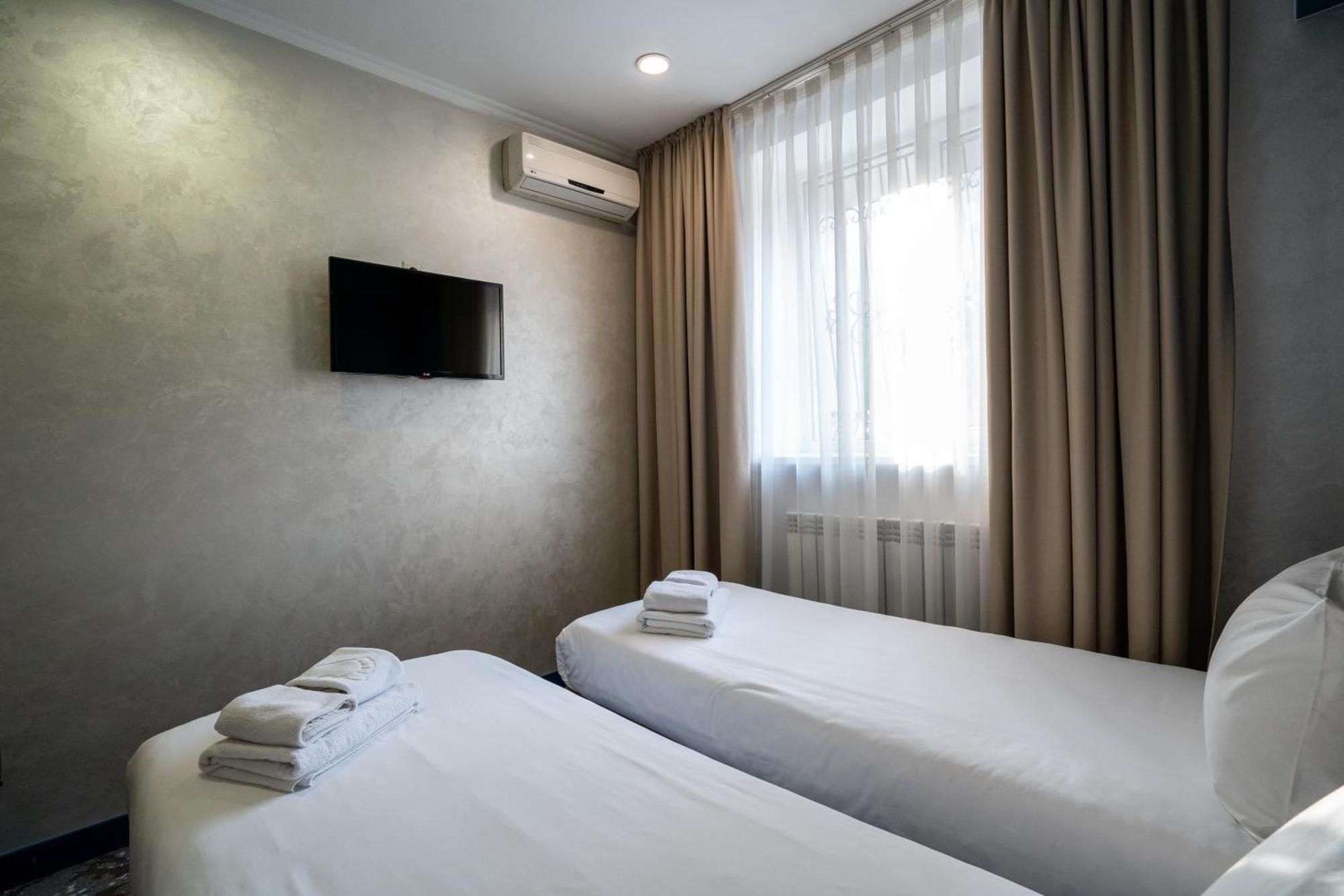 Mildom Express Almaty Exterior foto