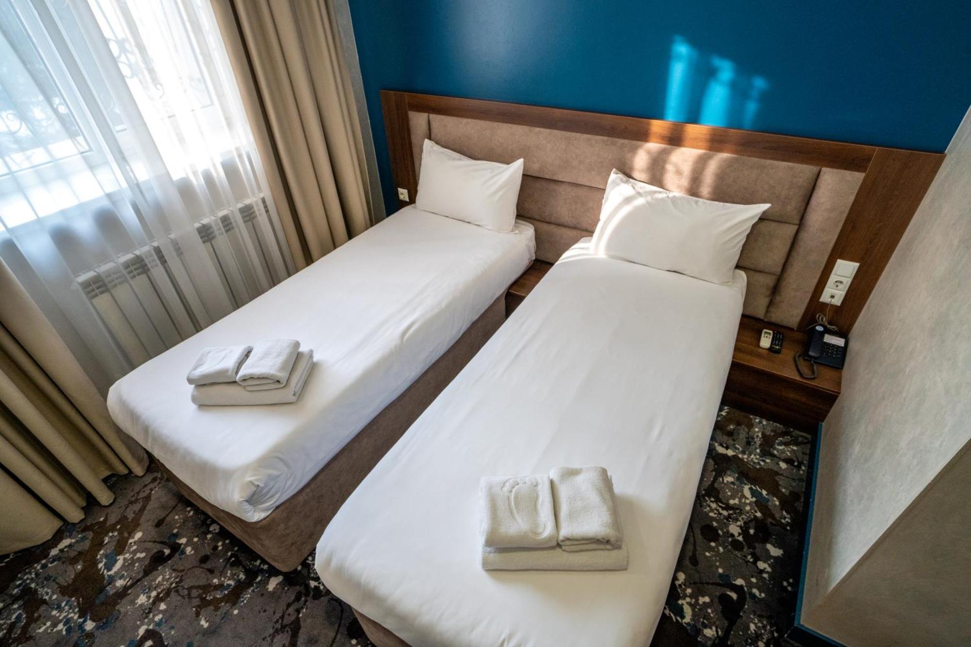 Mildom Express Almaty Exterior foto